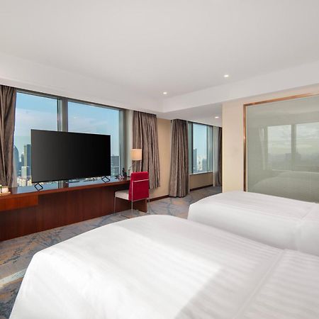Novotel Atlantis Shanghai - Price And Value Breakfast In The Clouds With River View In The Revolving Restaurant &24H Free Self-Laundry Шанхай Екстер'єр фото