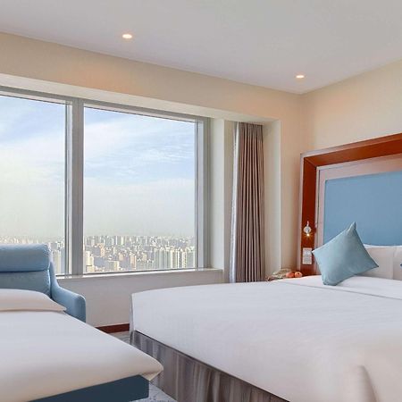 Novotel Atlantis Shanghai - Price And Value Breakfast In The Clouds With River View In The Revolving Restaurant &24H Free Self-Laundry Шанхай Екстер'єр фото
