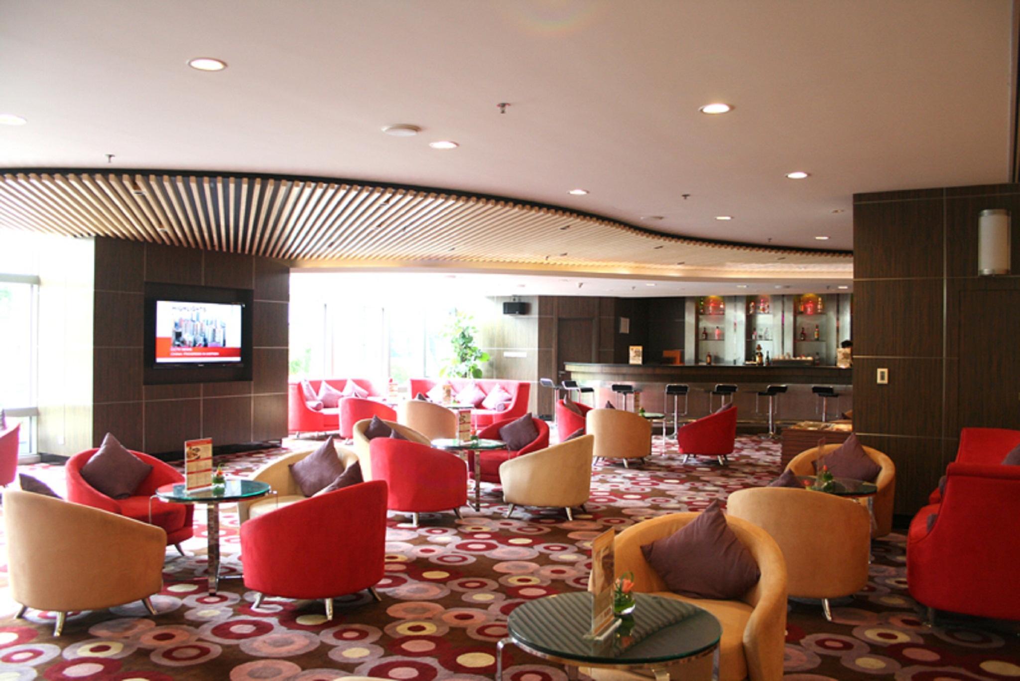 Novotel Atlantis Shanghai - Price And Value Breakfast In The Clouds With River View In The Revolving Restaurant &24H Free Self-Laundry Шанхай Екстер'єр фото