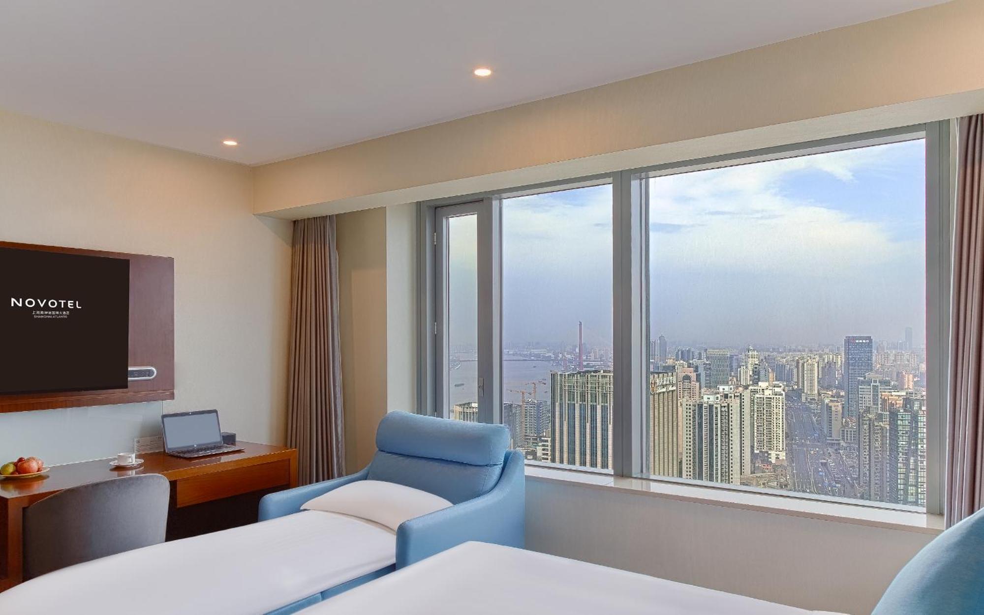 Novotel Atlantis Shanghai - Price And Value Breakfast In The Clouds With River View In The Revolving Restaurant &24H Free Self-Laundry Шанхай Екстер'єр фото
