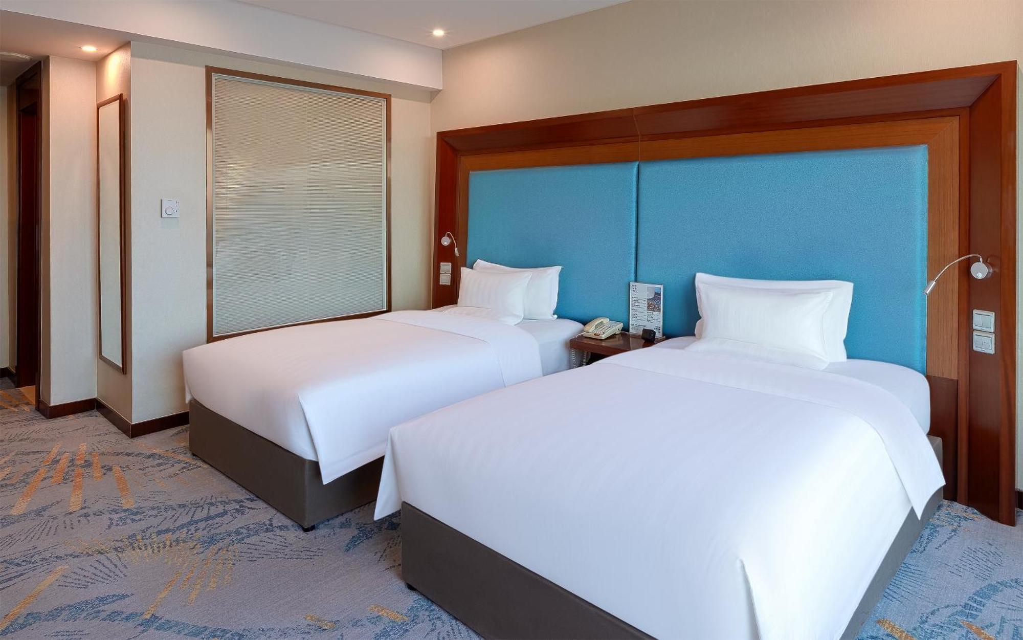Novotel Atlantis Shanghai - Breakfast In The Clouds With River View In The Revolving Restaurant & 24Hours Free Self-Laundry Екстер'єр фото