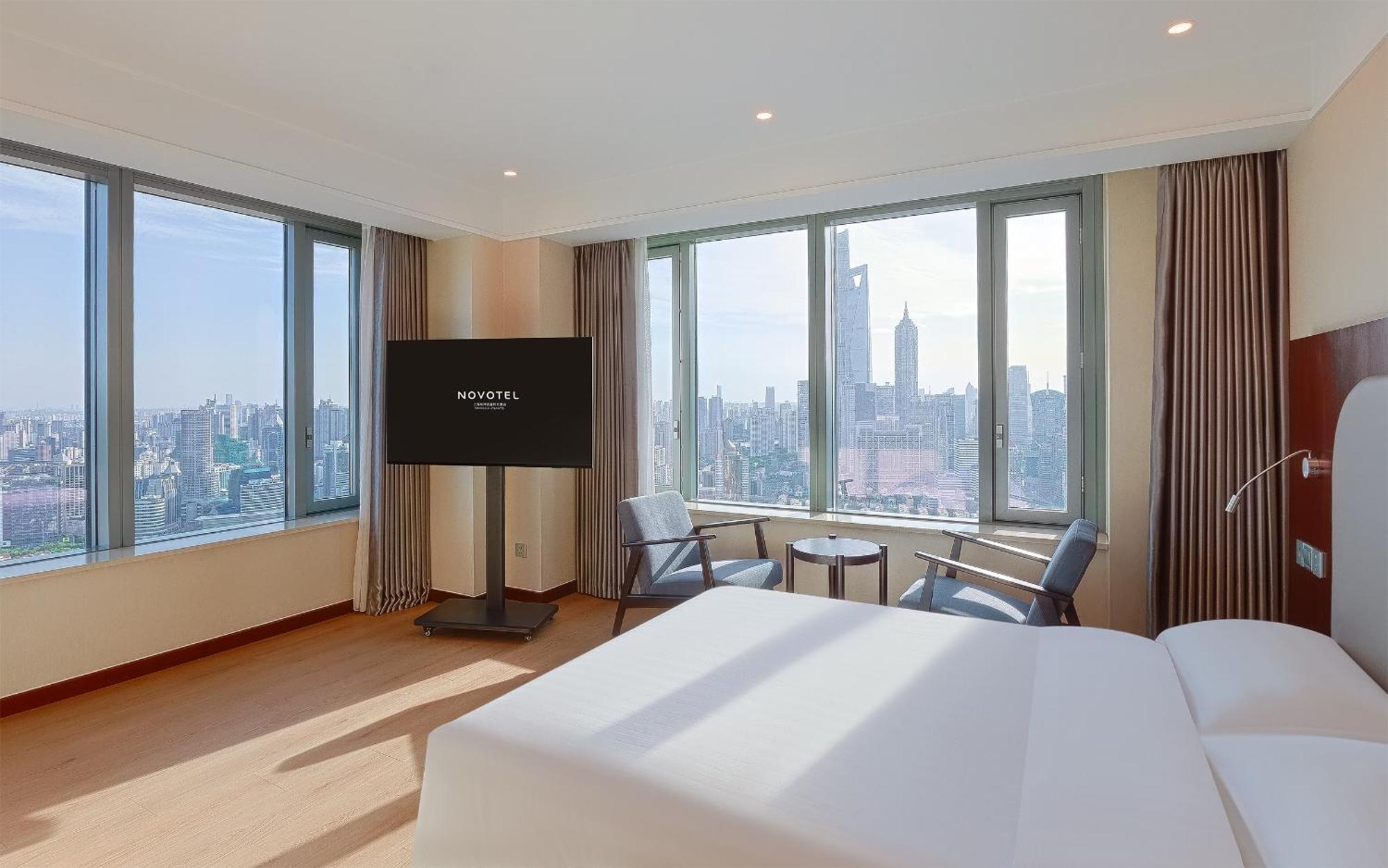 Novotel Atlantis Shanghai - Breakfast In The Clouds With River View In The Revolving Restaurant & 24Hours Free Self-Laundry Екстер'єр фото